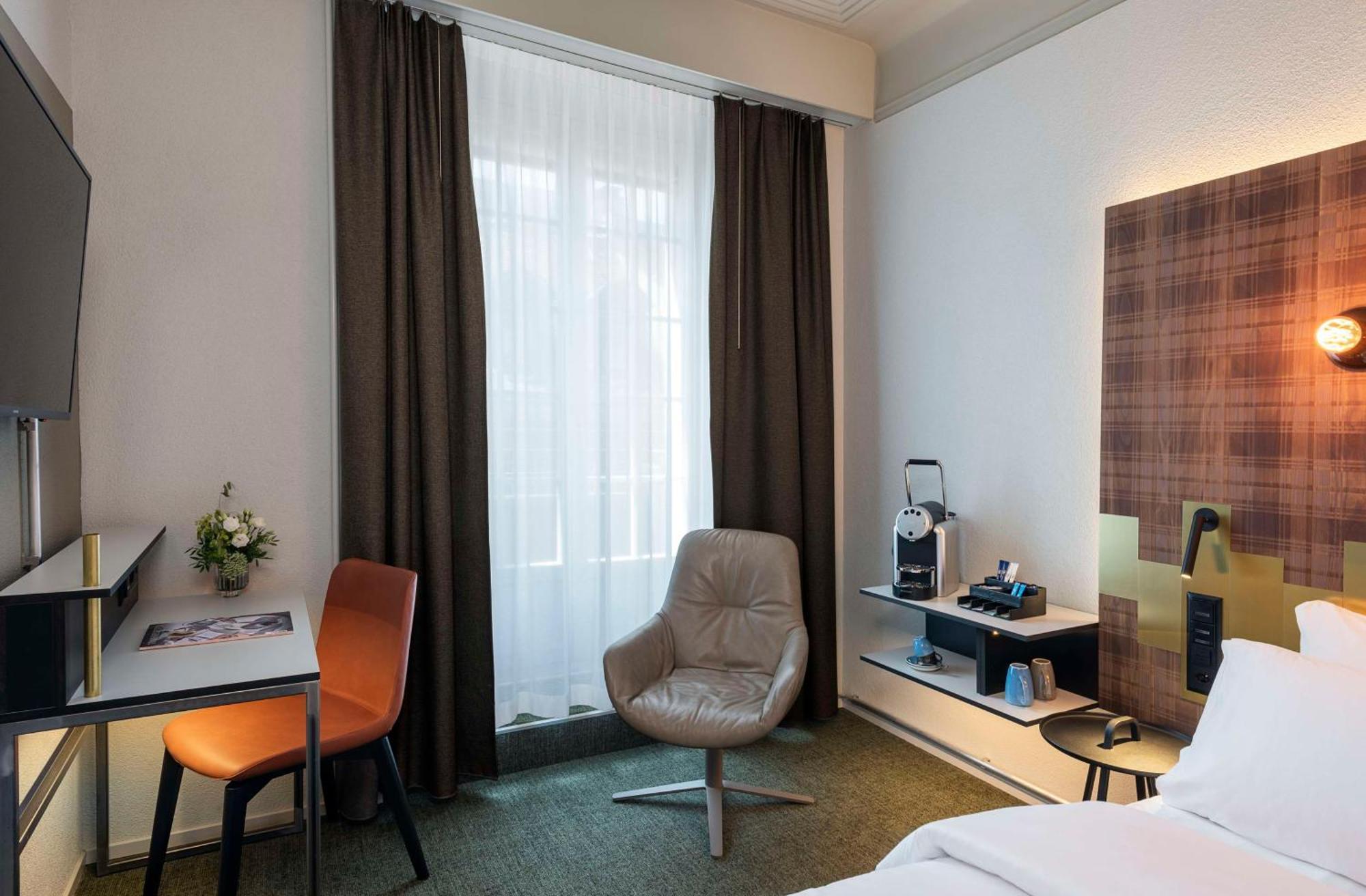 Hotel Nh The Bristol 4*